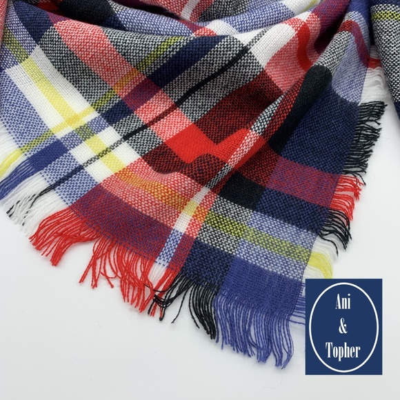 New Blanket Scarf Triangle Plaid/Tartan Blue/Red - Picture 3 of 4
